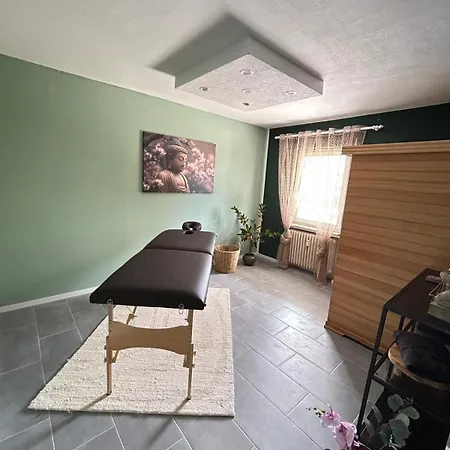 Palmen Oase Saarburg, Exklusives Retreat Mit Pool, Palmen Und Traumhafter Aussicht Saarburg