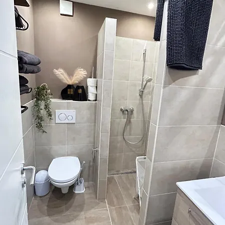 Palmen Oase Saarburg, Exklusives Retreat Mit Pool, Palmen Und Traumhafter Aussicht *