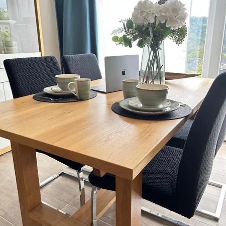 Palmen Oase Saarburg, Exklusives Retreat Mit Pool, Palmen Und Traumhafter Aussicht Saarburg