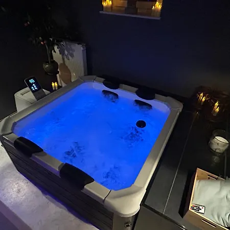 Palmen Oase, Relax & Wellness Apartment Saarburg